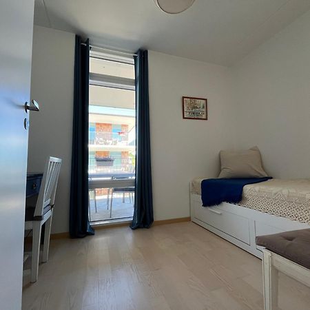 Ahusbrygga Apartment Hotel Екстериор снимка