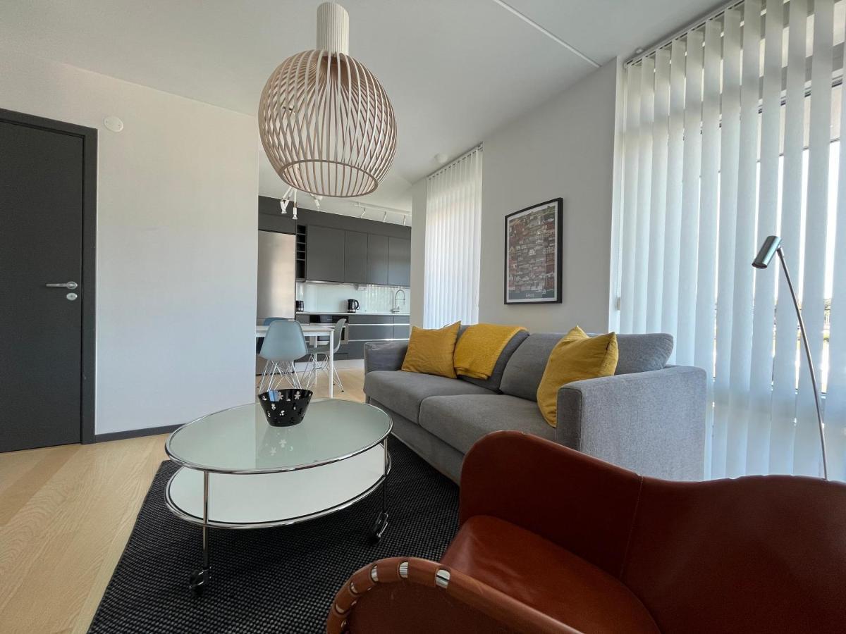 Ahusbrygga Apartment Hotel Екстериор снимка