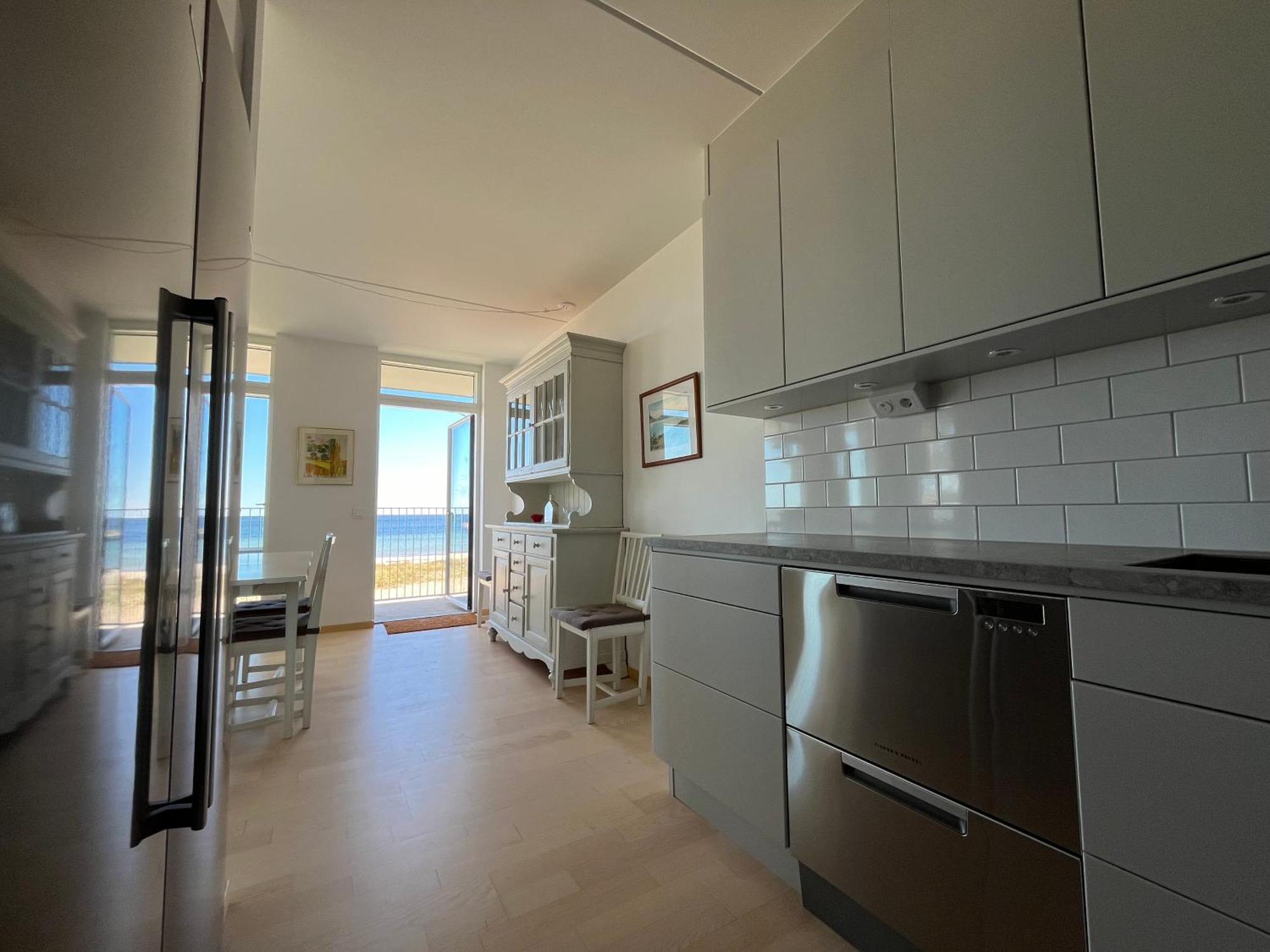 Ahusbrygga Apartment Hotel Екстериор снимка