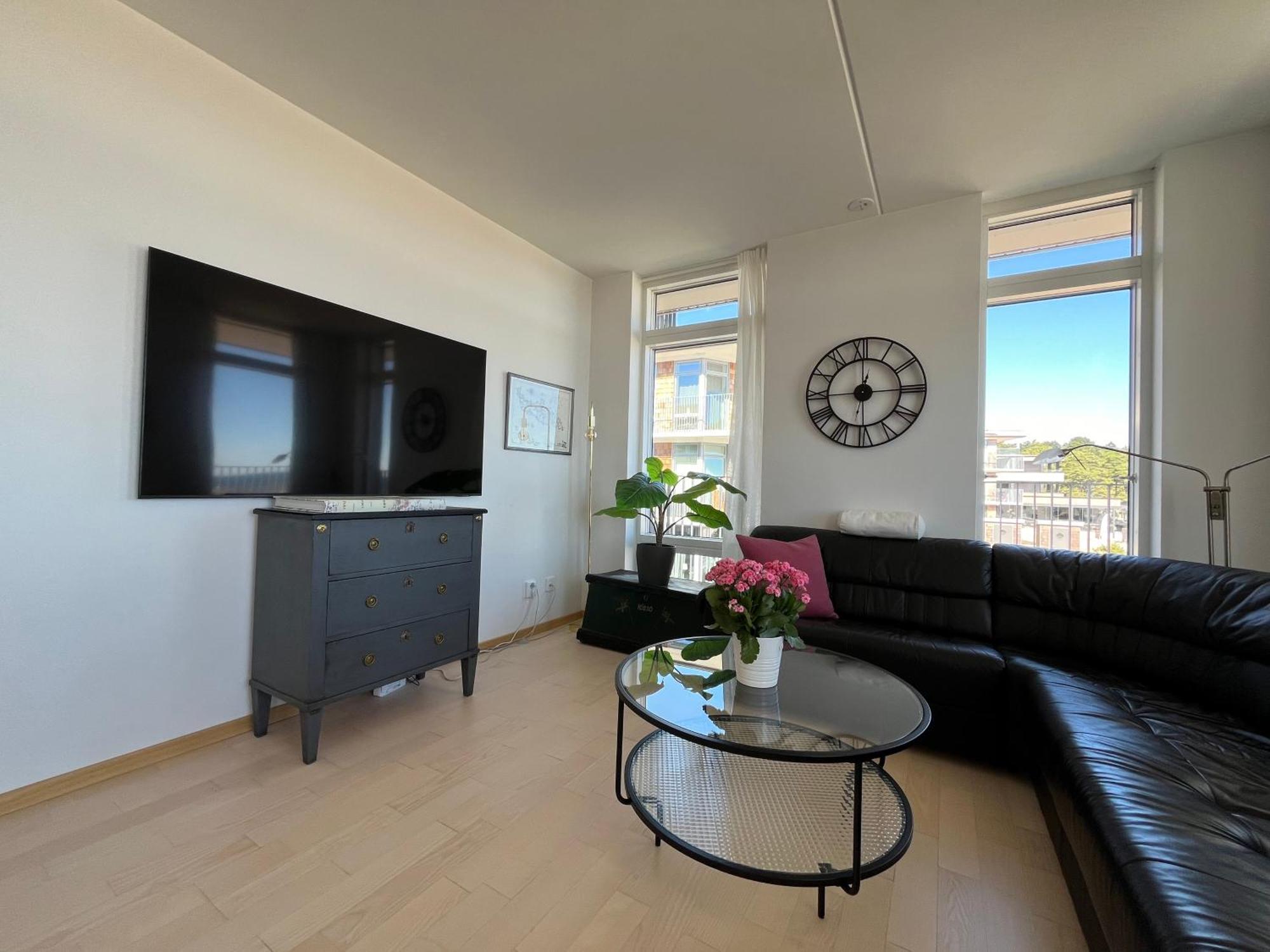Ahusbrygga Apartment Hotel Екстериор снимка