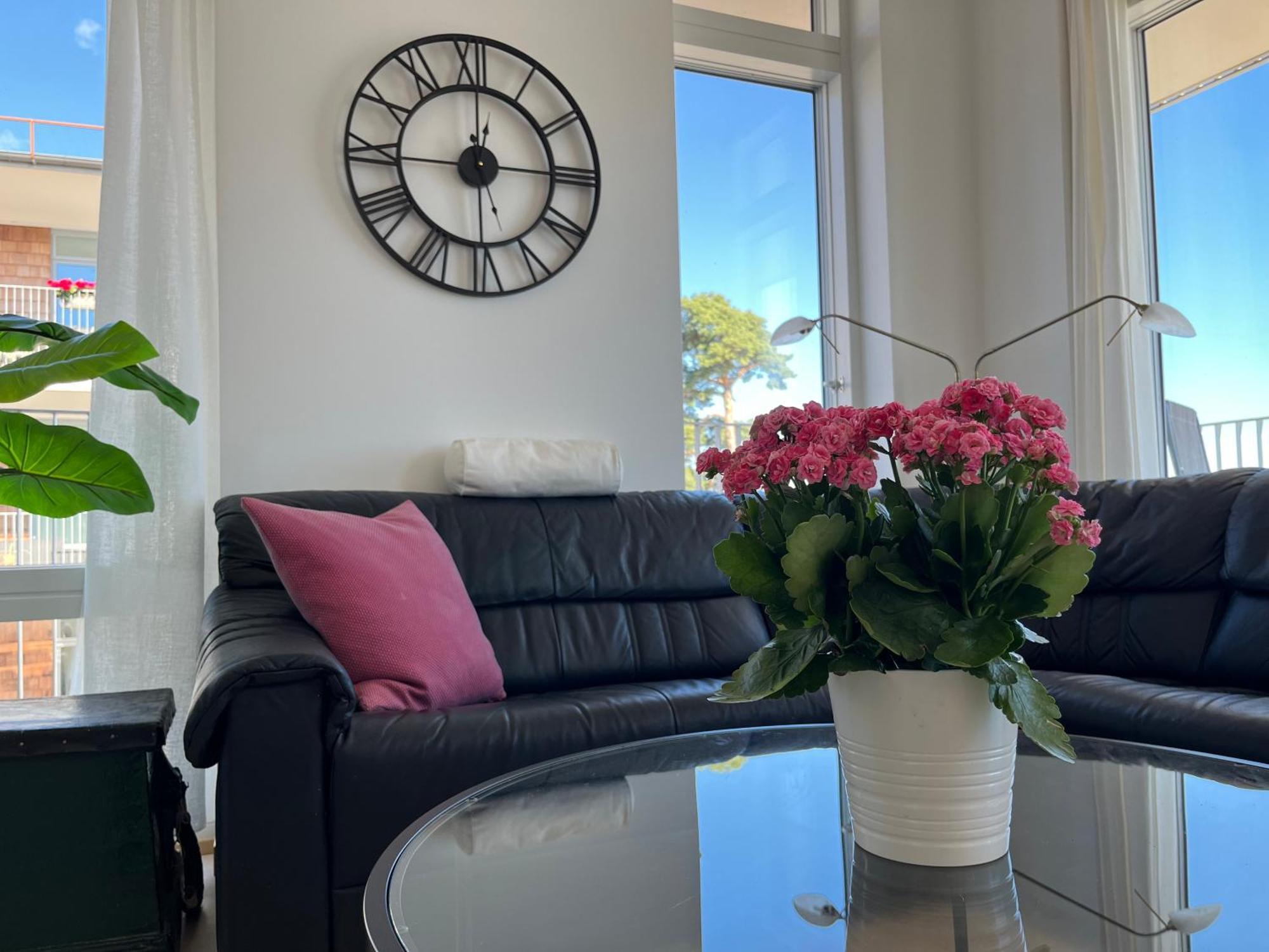 Ahusbrygga Apartment Hotel Екстериор снимка